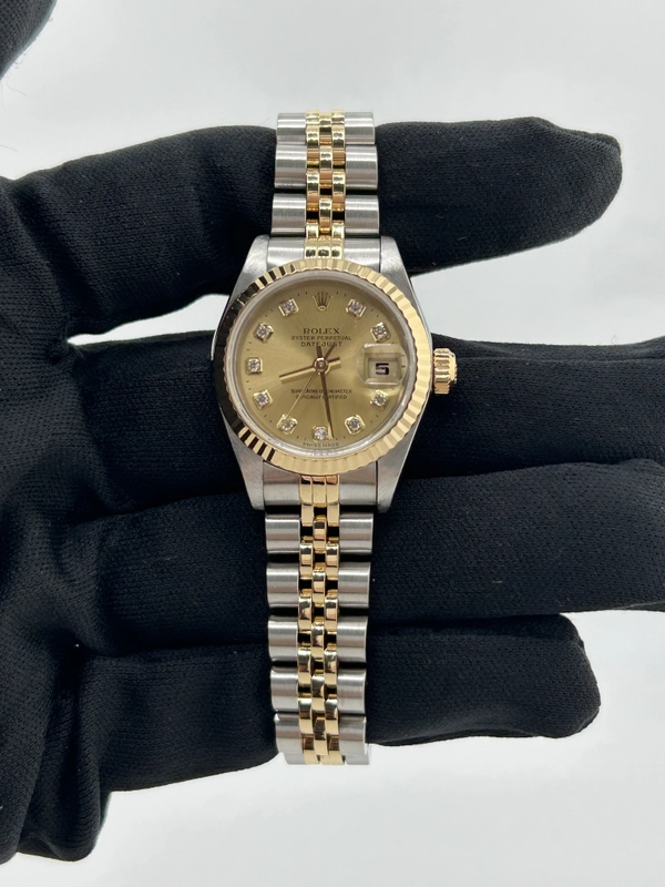 Rolex Datejust Lady Champagne Diamond Dial on Jubilee Ref. 69173 Papers 1999 view 2