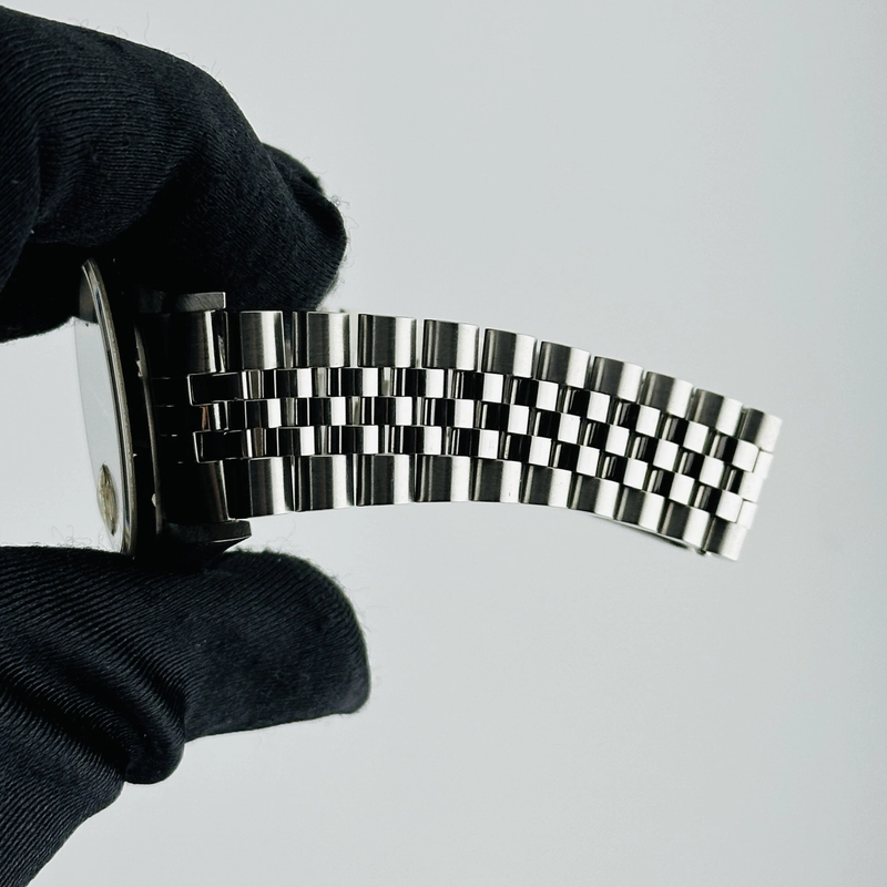Rolex Datejust Black Dial on D Link Jubilee Bracelet Ref. 16234 2002 view 5