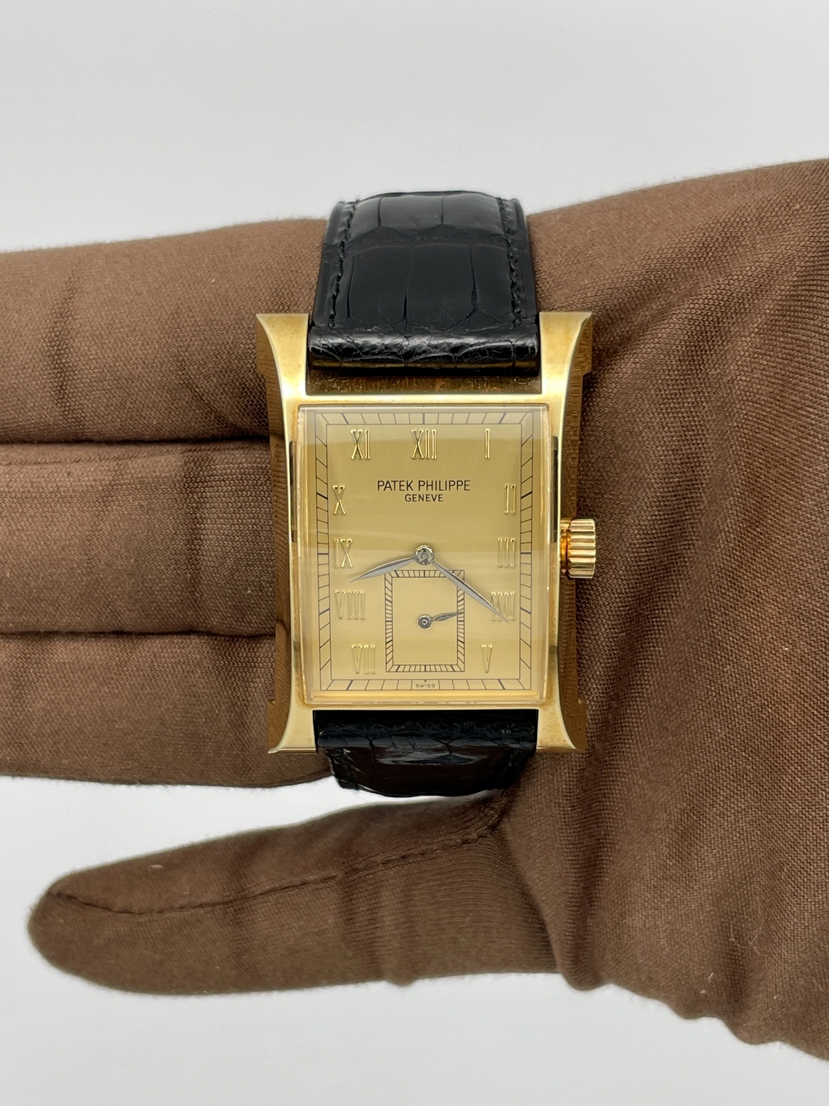 1997 Patek Philippe Pagoda 41mm Yellow Gold 5500J — image 1