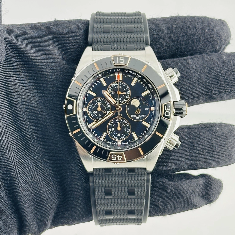 Breitling Super Chronomat Four-Year Calendar Black / Gold Diamond Markers Dial on Rubber Strap Ref. I19320251B1S1 Complete 2022 view 2