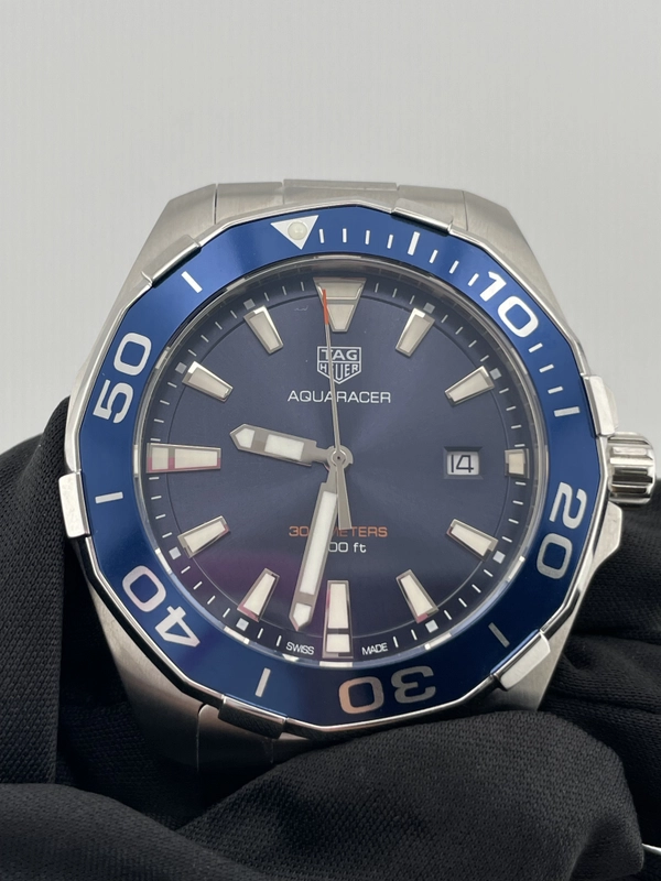 Tag Heuer Aquaracer Blue Dial on Stainless Steel Bracelet Ref. WAY101C.BA0746 Complete 2023 view 3
