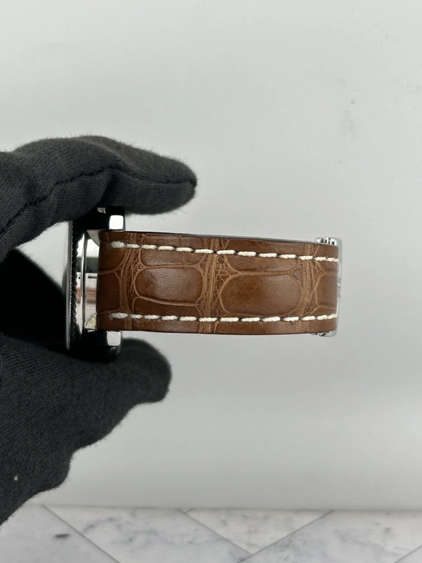 Breitling Bentley Mark VI Silver Dial on Leather Ref. P26362 view 6