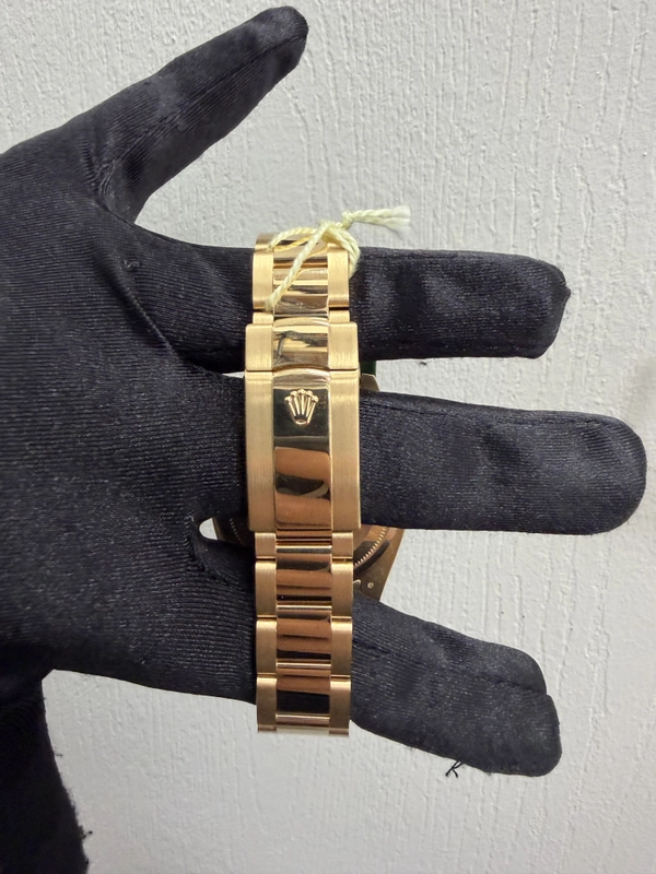 Rolex Sky Dweller Champagne Sunray Arabic Dial on Oyster Ref. 326938 Card 2015 view 3