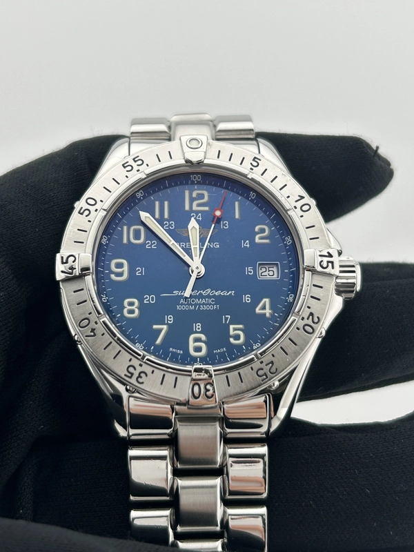 Breitling Superocean Automatic Blue Dial on Stainless Steel Bracelet Ref. A17340 view 3