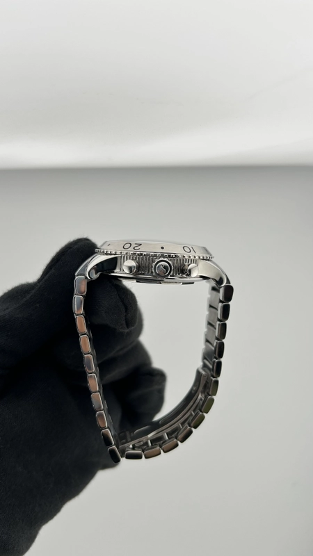 Breguet Type XXI Grey Dial on Stainless Steel Ref. 3810 view 5