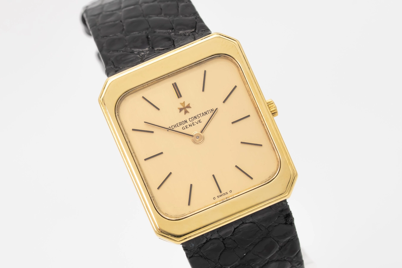 Ultra Thin Rectangular 18k Gold — image 2