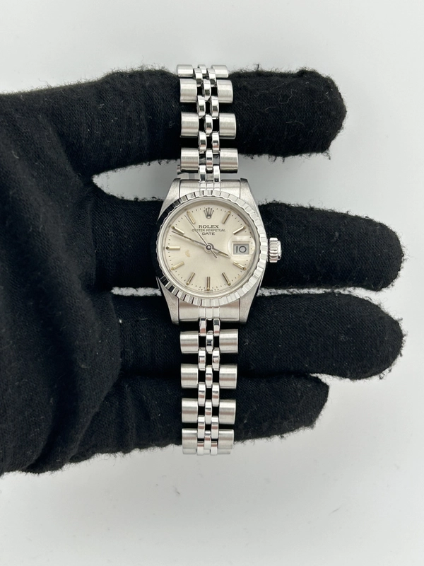 Rolex Oyster Perpetual Date Silver Index Dial on Jubilee D Link Bracelet Ref. 69240 1984 view 2