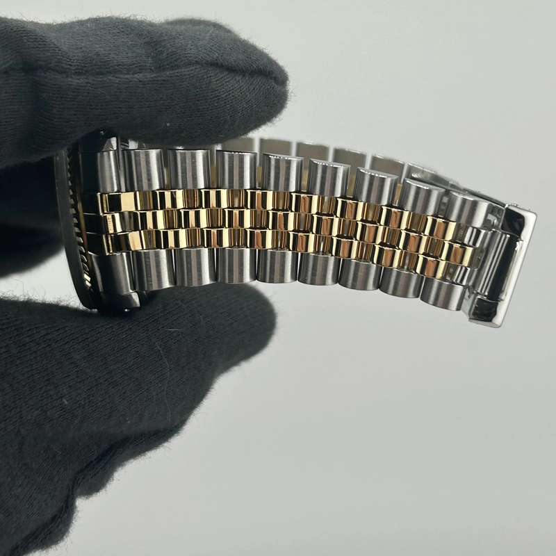 Rolex Datejust Champagne Stick Dial on D Link Jubilee Bracelet Ref. 16013 1985 view 5