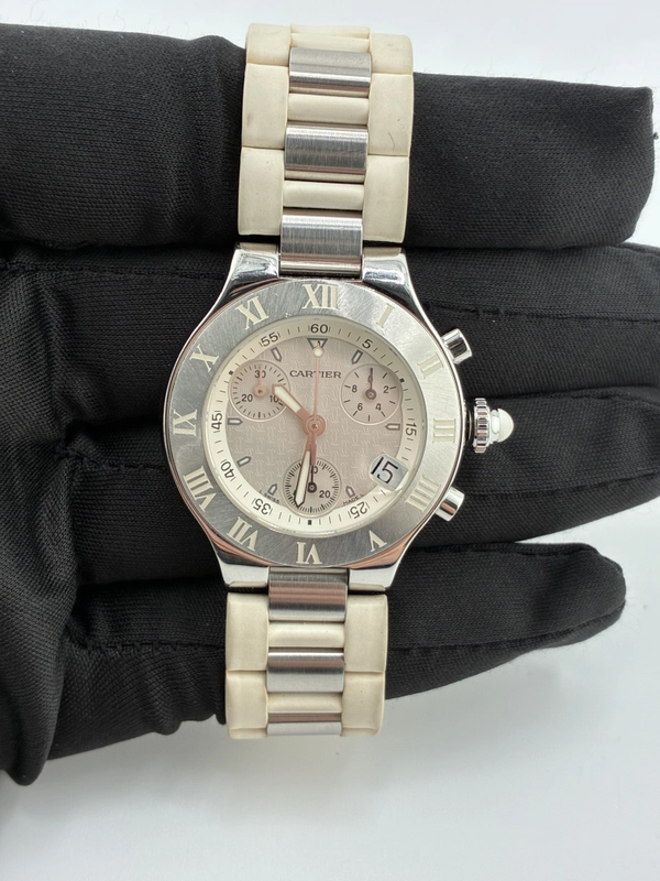 Cartier Chronoscaph 21 Silver Dial on Rubber Strap Ref. W10197U2 Papers 2007 view 3