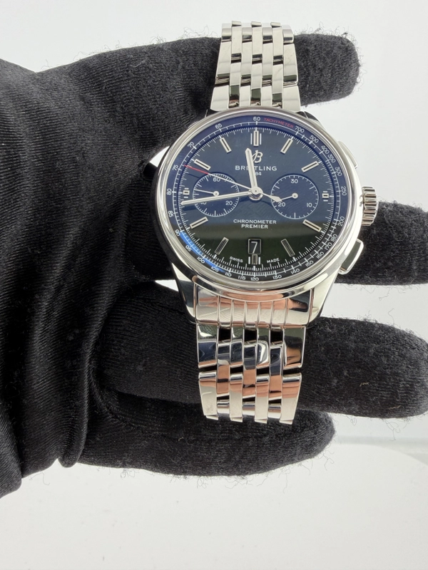 Breitling Premier B01 Green Dial on Bracelet Ref. AB0118 Card 2019 view 2