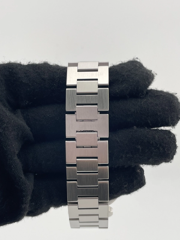 Cartier Pasha C White Dial on Stainless Steel Bracelet Ref. W31074M7 view 4
