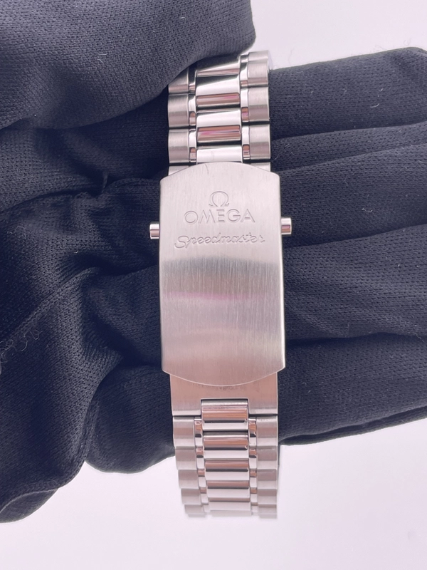 Omega Speedmaster Black Dial on Stainless Steel Bracelet Ref. 3539.5 Card Open Date view 4