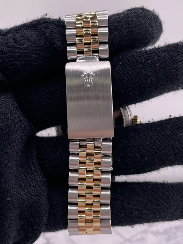Rolex Datejust Champagne Stick Dial on D Link Jubilee Bracelet Ref. 16013 1985 view 4
