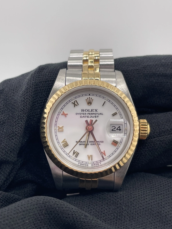 Rolex Datejust White Roman Dial on D Link Jubilee Ref. 69173 view 3