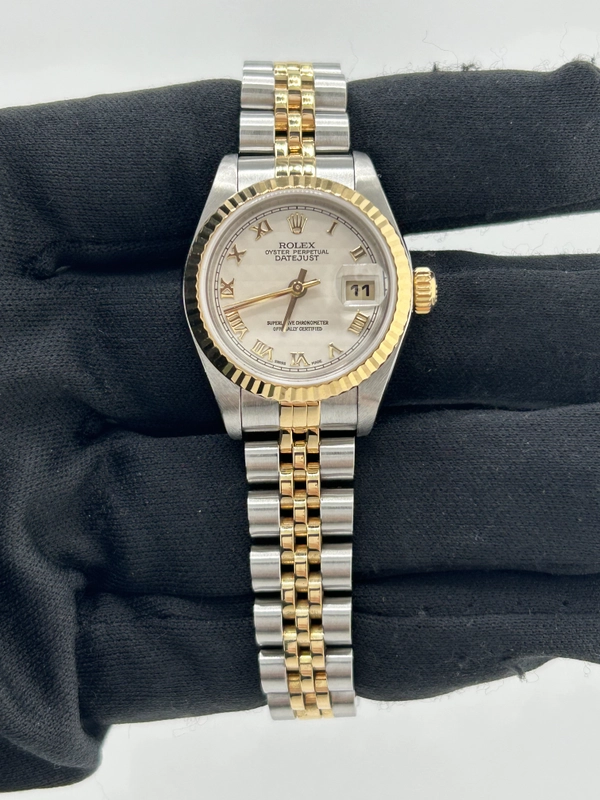 Rolex Datejust Lady White Roman Dial on 2 Tone Jubilee D Link Bracelet Ref. 79173 2002 view 2
