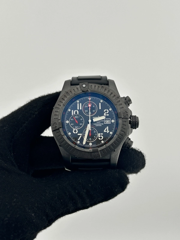 Breitling Super Avenger Black Dial on Rubber Ref. M13370 Complete 2010 view 2