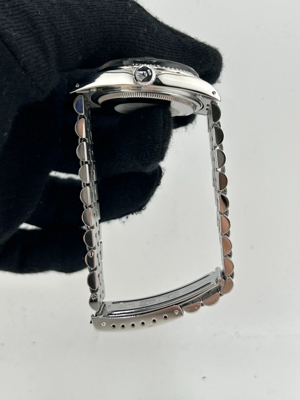 Rolex Datejust 36 Silver Stick Dial on Jubilee D Link Bracelet Ref. 16014 1985 view 6