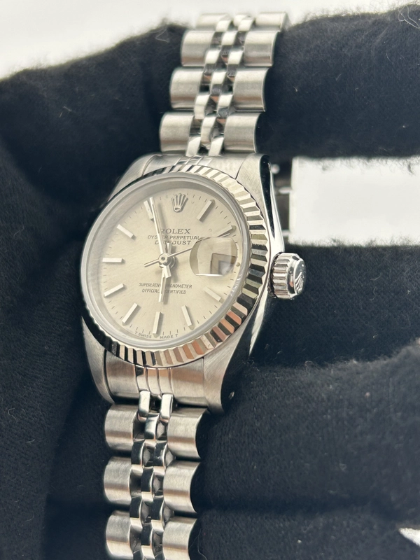 Rolex Datejust Lady Silver Stick Dial on Jubilee D Link Bracelet Ref. 69174 Papers 1992 view 3