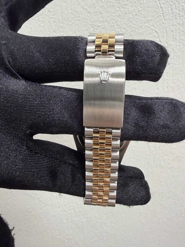 Rolex Datejust Silver Diamond Dial on D Link Jubilee Ref. 16233G 2002 view 3