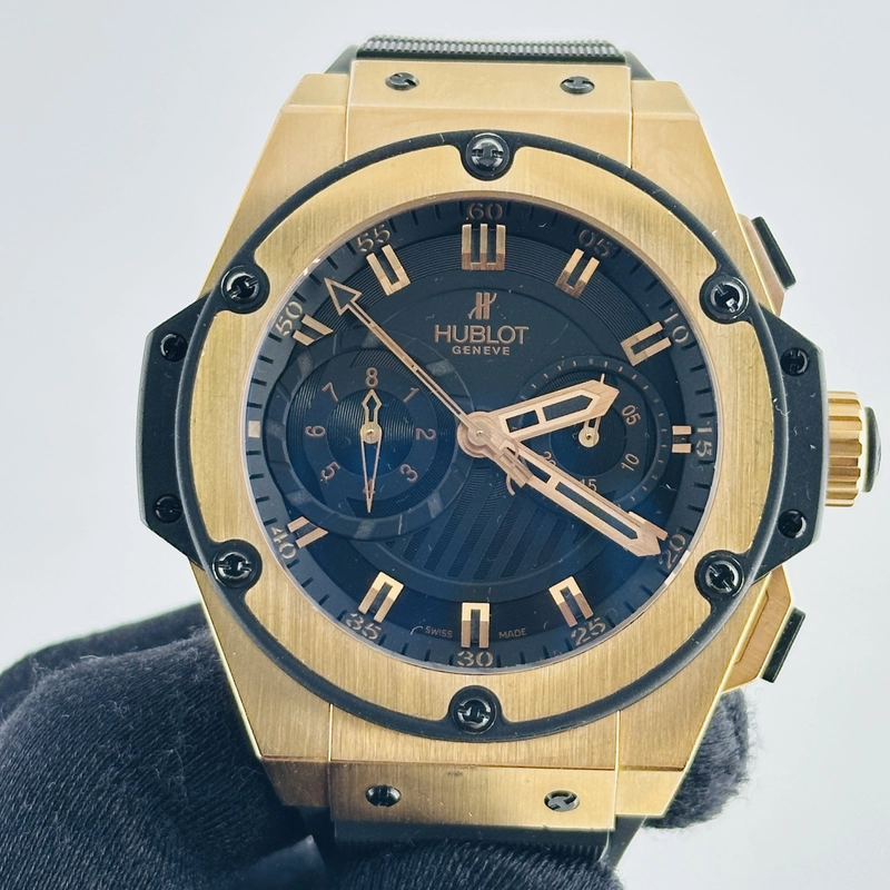 Hublot King Power Foudroyante Black Dial on Rubber Rose Gold Folding Clasp Ref. 715.PX.1128.RX 18K view 3