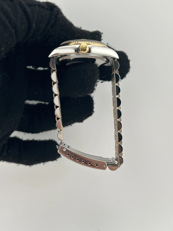 Rolex Datejust 31 Champagne Anniversary Dial on 2 Tone Jubilee D Link Bracelet Ref. 68273 1995 view 6
