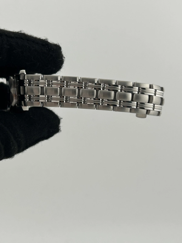 Omega Seamaster Blue Wave Motif Dial on Stainless Steel Bracelet Ref. 2583.80.00 Card 2013 view 5