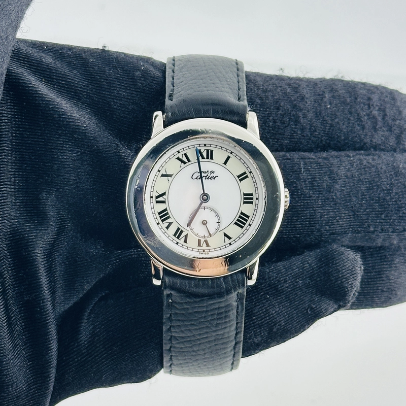 Cartier Must White, Olive / Roman Numerals Dial on Leather Band Ref. 1815 1 view 3