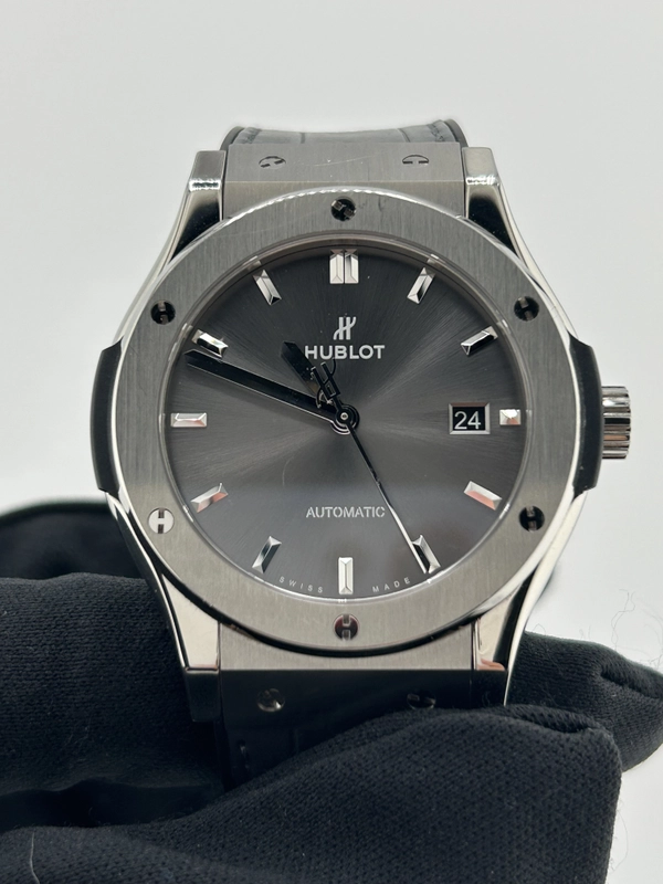 Hublot Classic Fusion Grey Dial on Rubber Strap Ref. 542.NX.7071.RX view 3