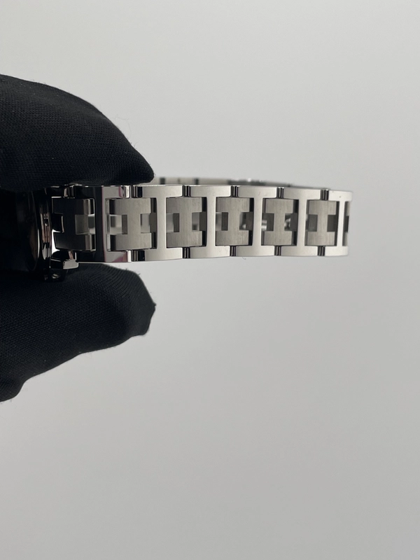 Hermes Clipper Salmon / Arabic Numerals Dial on Stainless Steel Bracelet Ref. CL4.210 Papers Open Date view 5
