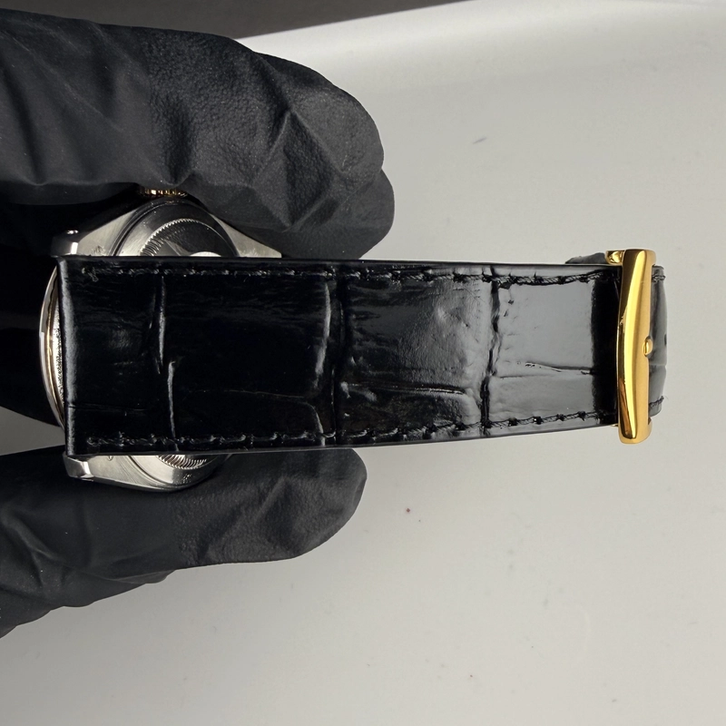 Rolex Datejust 36 Champagne Stick Dial on Generic Leather Strap Ref. 16233 1991 view 4