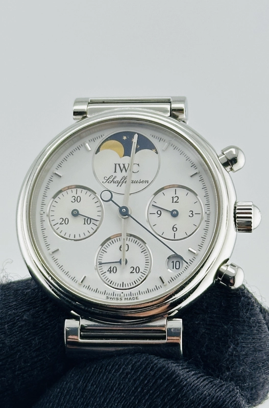 Iwc Da Vinci Chronograph White Dial on Stainless Steel Bracelet Ref. IW373606 Papers 2002 view 3