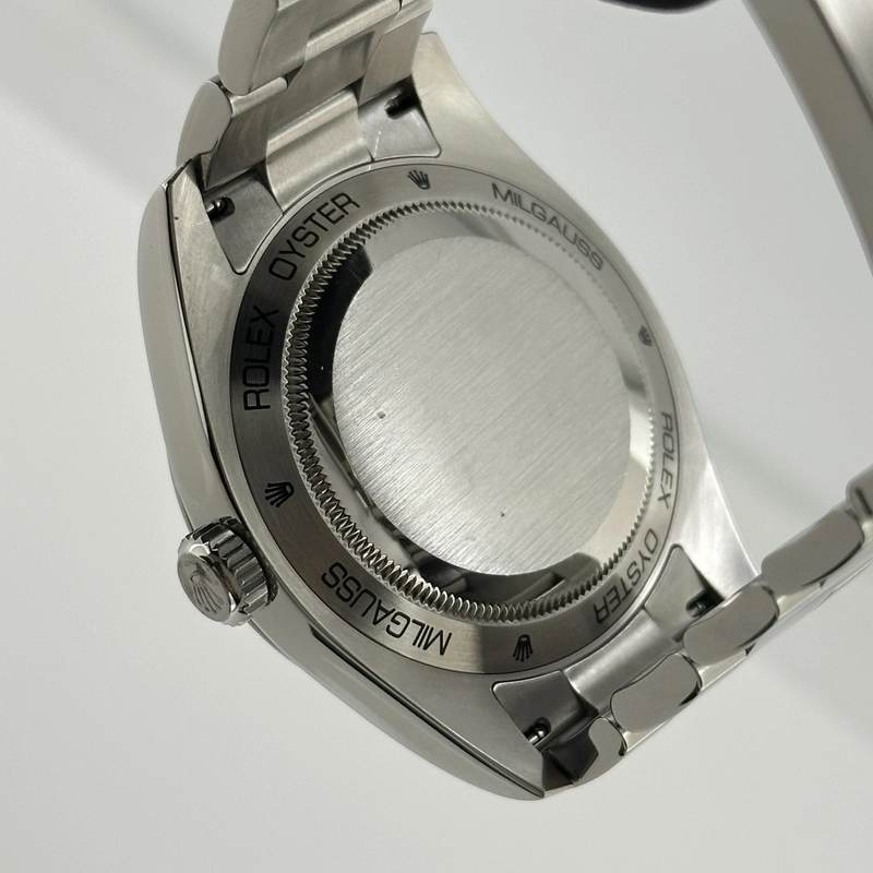 Rolex Milgauss Black Dial on Oyster Bracelet Ref. 116400 Card 2009 view 4