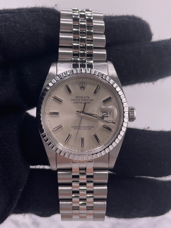 Rolex Datejust Silver Stick Dial on Jubilee Ref. 16030 1981 view 2
