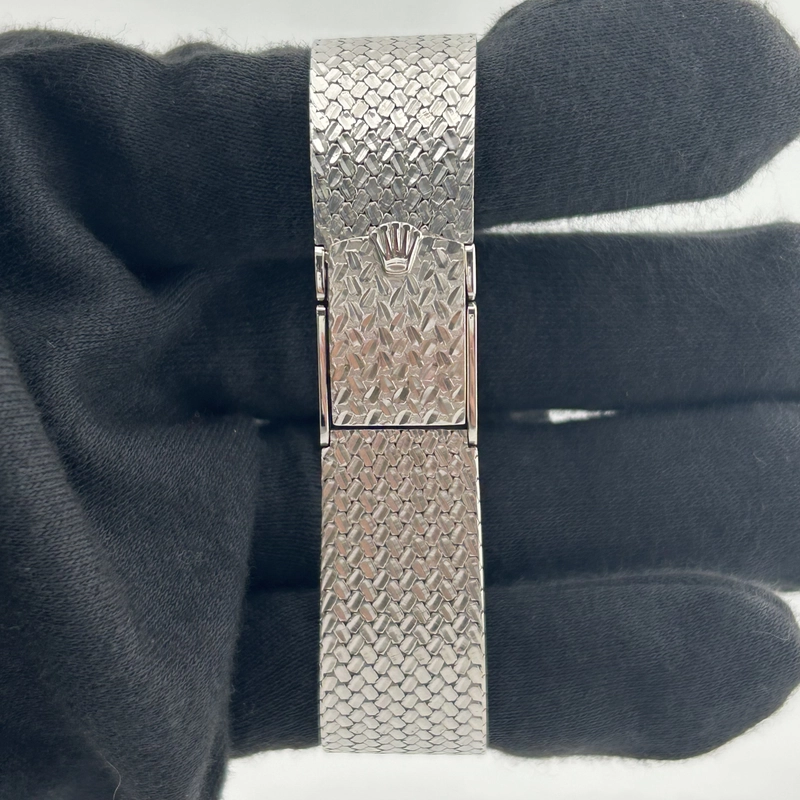 Rolex Cellini Silver Dial on Mesh Ref. 3836/9 1972 view 3