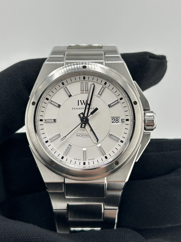 Iwc Ingenieur Silver Dial on Stainless Steel Bracelet Ref. IW323904 Complete 2013 view 3