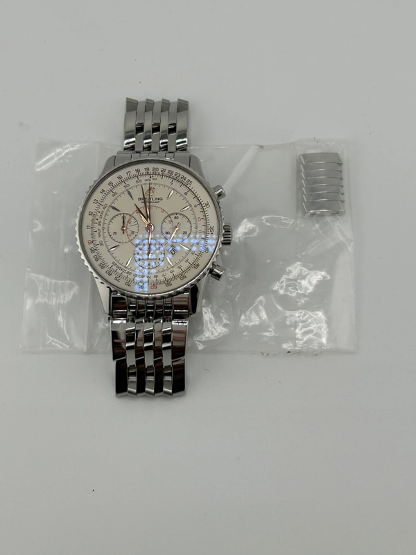 Breitling Navitimer Montbrillant White Dial on Stainless Steel Bracelet Ref. A41370 view 8
