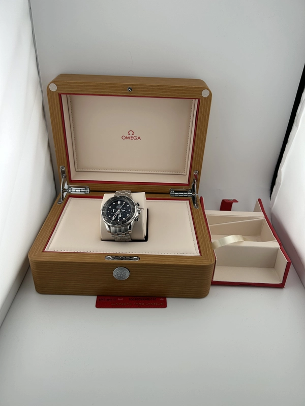 Omega Seamaster Black Arabic Numerals Dial on Stainless Steel Ref. 212.30.44.52.01.001 Complete 2019 view 8