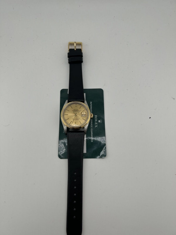 Rolex Datejust 36 Champagne Stick Dial on Generic Black Leather Strap Ref. 16233 Service Card 2018 view 7