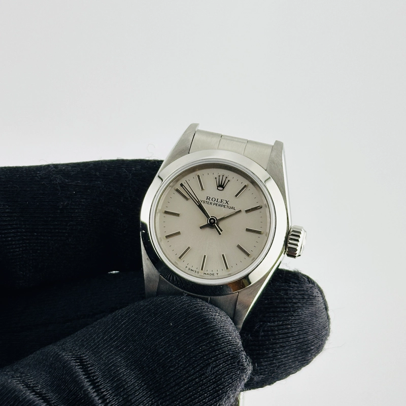 Rolex Oyster Perpetual Silver Dial on Oyster Ref. 67180 Papers 1996 view 3