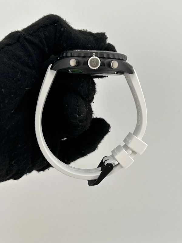 Breitling Endurance Pro Black Dial on Rubber Strap Ref. X83310A71B1S1 Complete 2026 view 6