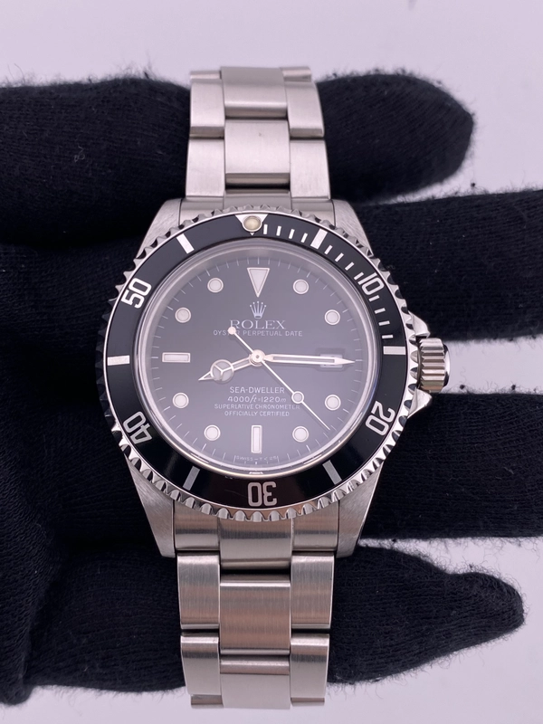 Rolex Sea-Dweller Black Dial on Oyster Ref. 16600 view 2