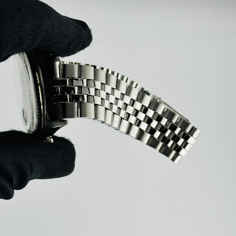 Rolex Datejust White Refinished Dial on Folded Jubilee Ref. 1601 1972 view 3