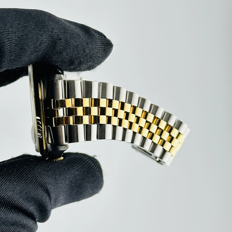 Rolex Datejust Champagne Anniversary Diamond Dial Dial on D Link Jubilee Bracelet Ref. 16233G 1996 view 5