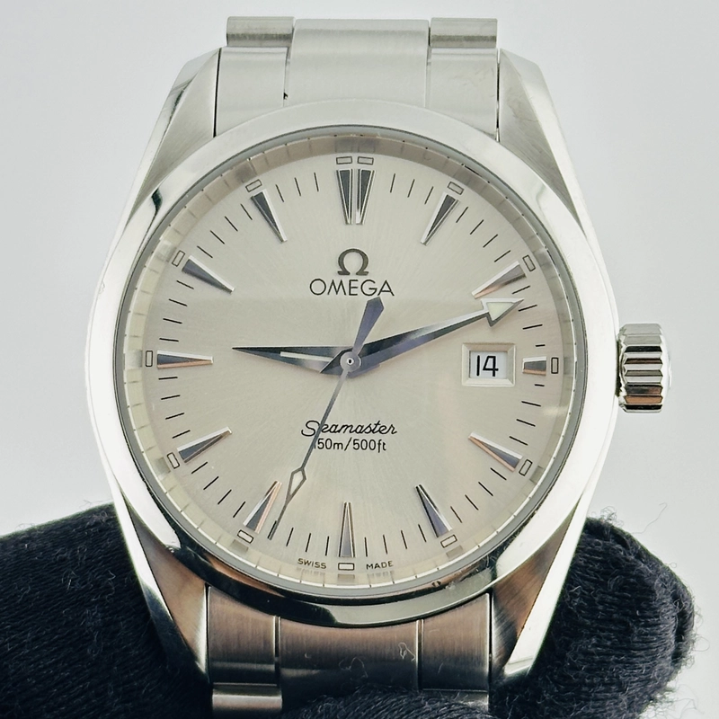 Omega Seamaster Aqua Terra Silver Dial on Stainless Steel Bracelet Ref. 2517.50.00 view 2