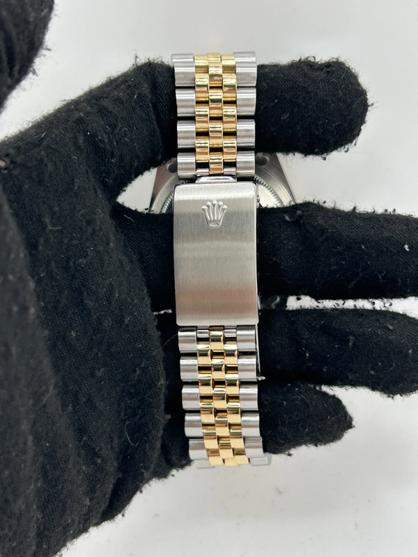 Rolex Datejust 36 Champagne Stick Dial on 2 Tone Jubilee D Link Bracelet Ref. 16233 1989 view 4