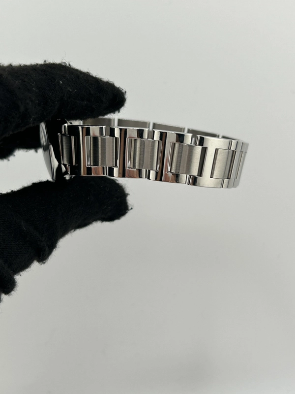 Cartier Ballon Bleu 28 Silver Diamond Dial on Stainless Steel Bracelet Ref. WE902073 Card 2019 view 5