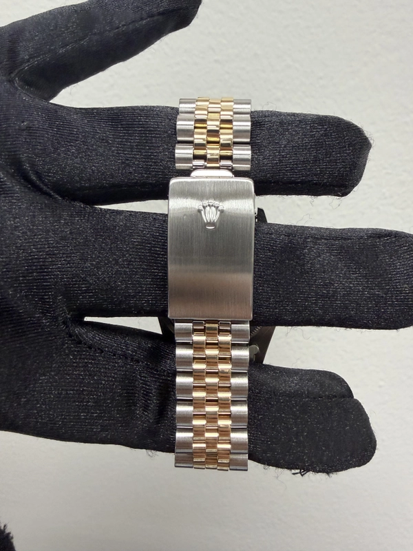 Rolex Datejust Champagne Diamond Dial on Jubilee Ref. 16233 view 3