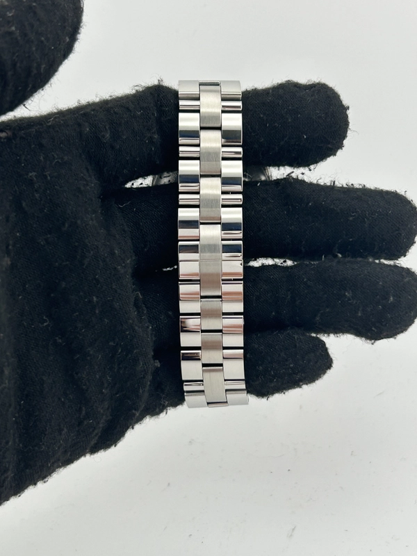 Cartier Cle de Cartier Silver Roman Numerals Dial on Stainless Steel Bracelet Ref. WSCL0005 Papers 2019 view 4