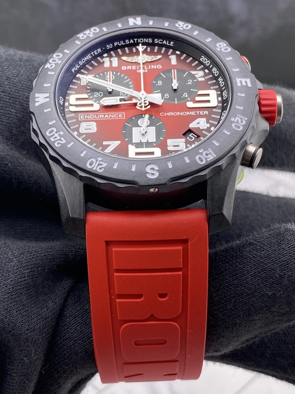Breitling Endurance Pro Red Dial on Rubber Strap Ref. X823109A1K1S1 Card 2026 view 3