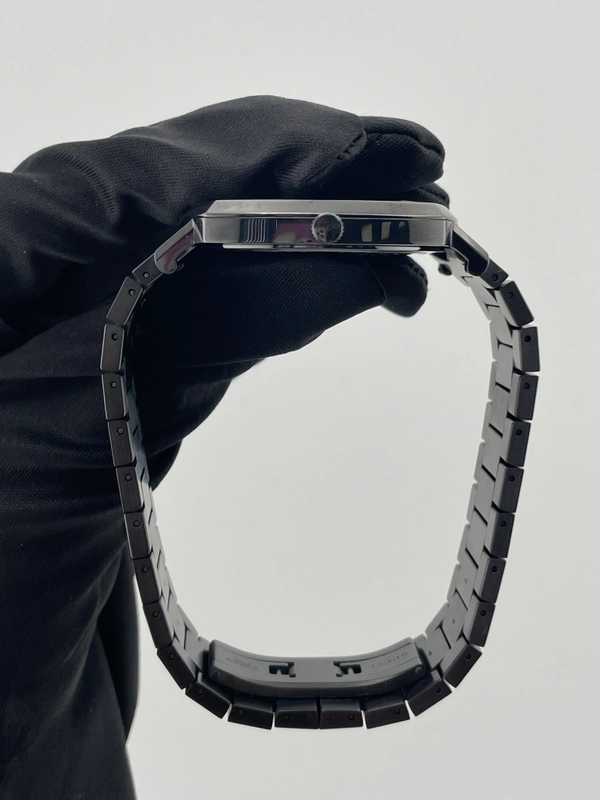 Gucci Gucci Grip Black Dial on Steel Bracelet Ref. YA157429 with Box view 6